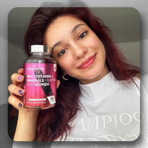 Multivitamin Gummies for Women - 13 Active Ingredients - 90 Gummies - Natural Strawberry & Raspberry Flavour - Women Multivitamins with Zinc, Calcium, Hyaluronic Acid & Vitamins A, C, B6, B7, B9 & B12