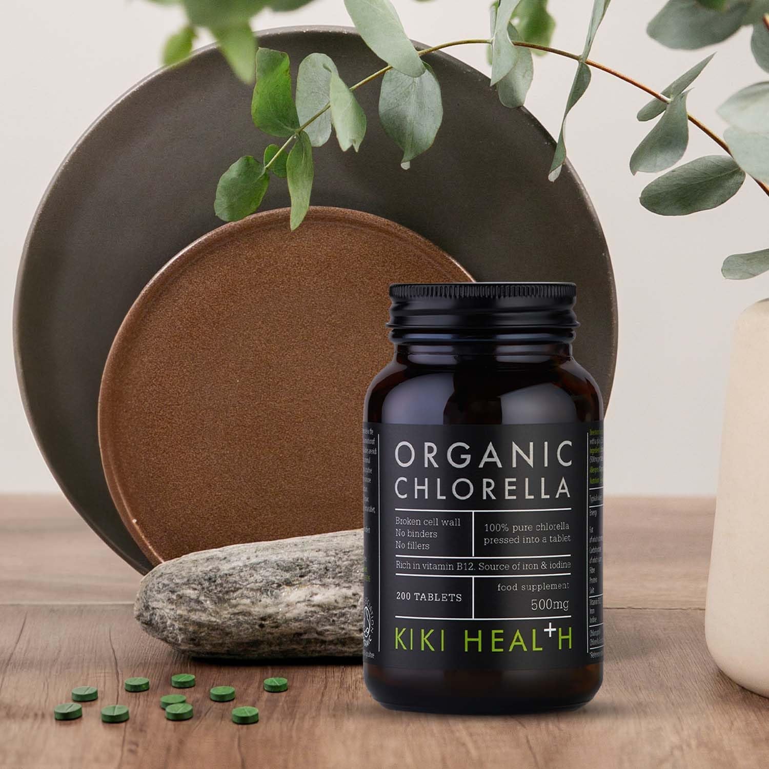 KIKI Health Organic Chlorella Tablets | 100% Organic Chlorella - Digestive, Immune, & Brain Health | Natural Source of Vegan Protein & Vitamins | Superfood for Detox Support, 200 Tablets (500Mg)