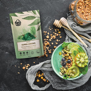 Earths Basket Organic Super Greens Powder - 100G - Blend of Spirulina, Chlorella, Wheatgrass & Barley Grass - Rich in Vitamin A, B12 & Iron
